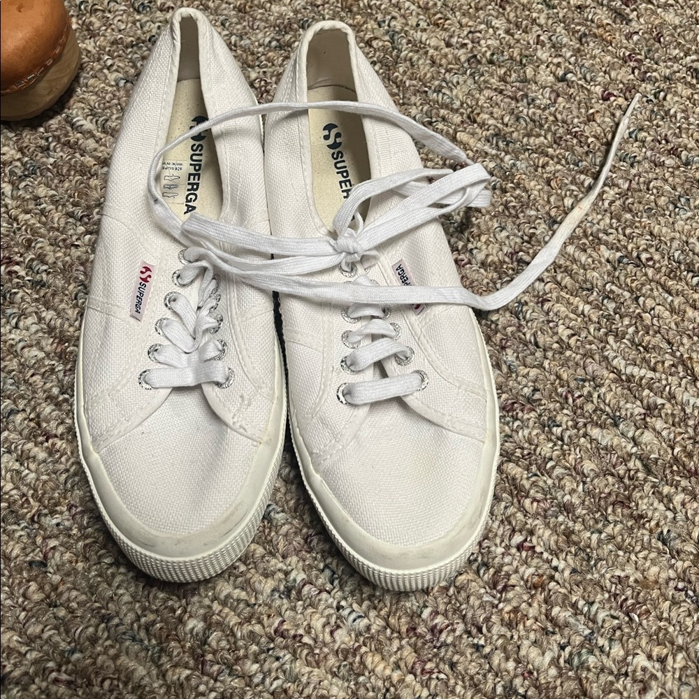 Superga white sneakers for summer!